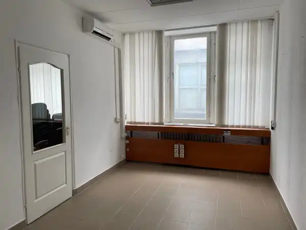 Kiadó irodaházban A, A+ kat., Budapest, XI. kerület 1 szoba 18 m² 128 E Ft/hó