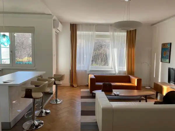 Kiadó téglalakás, Budapest, I. kerület 3 szoba 105 m² 410 E Ft/hó