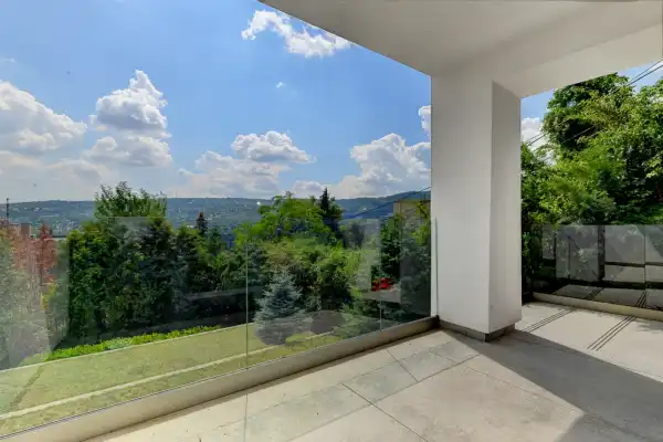 Kiadó téglalakás, Budapest, II. kerület 4 szoba 140 m² 1.09 M Ft/hó