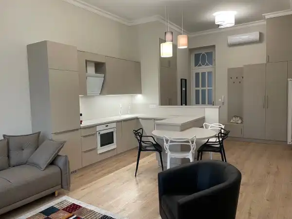 Kiadó téglalakás, Budapest, V. kerület 2 szoba 62 m² 482 E Ft/hó