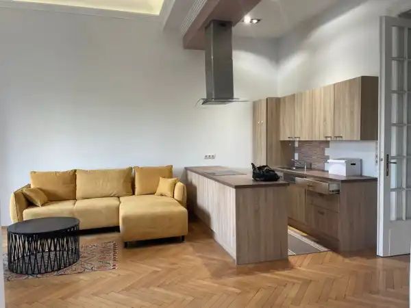 Kiadó téglalakás, Budapest, V. kerület 3 szoba 90 m² 473 E Ft/hó